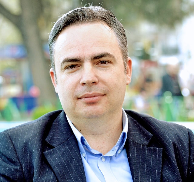 Vasil Kolezi